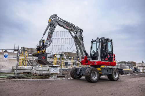 Takeuchi TB370W 51